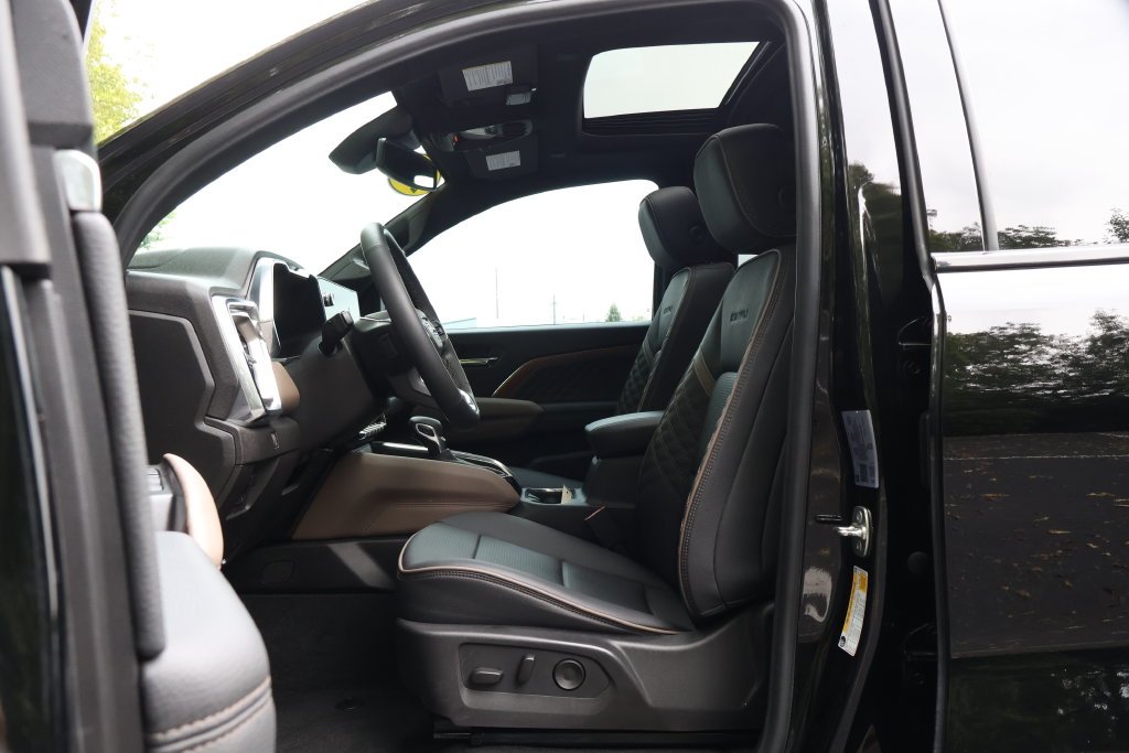 2025 GMC Canyon Denali - Photo 36