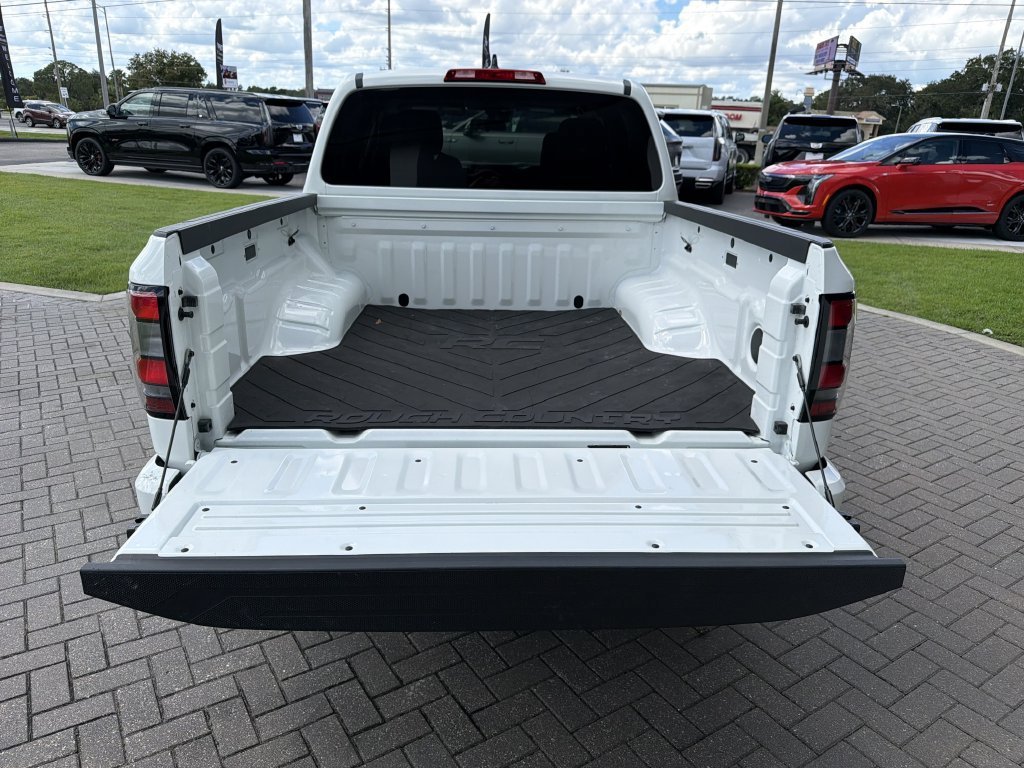 2024 Nissan Frontier SV - Photo 13