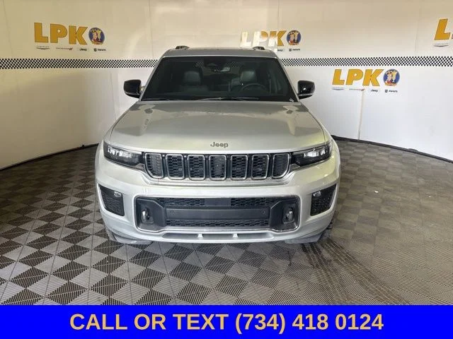 Used 2023 Silver Jeep Overland image 21