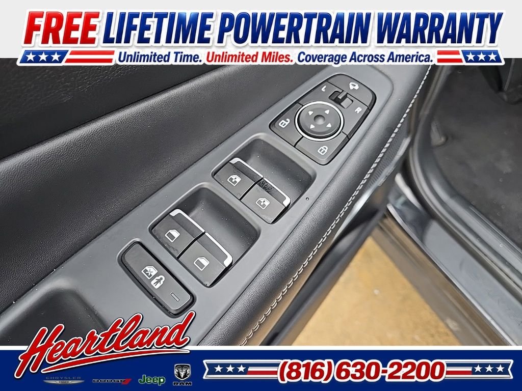 Used 2022 Black Hyundai Limited image 30