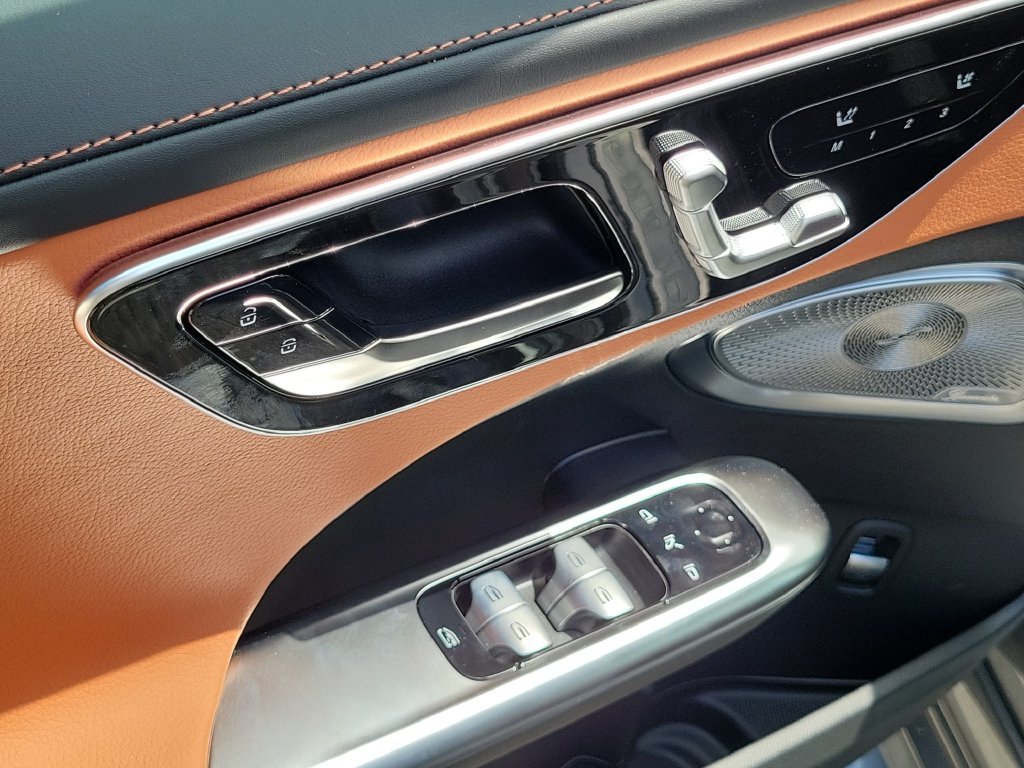 New 2026 Selenite Grey Metallic Mercedes-Benz C 300 image 16
