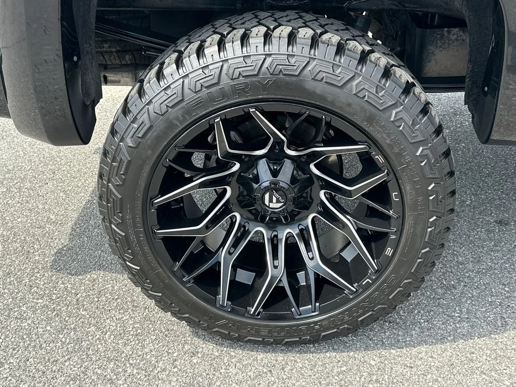 Used 2023 Black GMC Denali Ultimate image 17