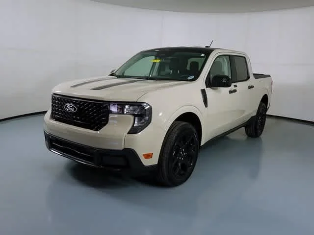 2025 Ford Maverick XLT - Photo 2