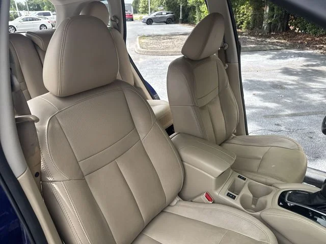 Used 2019 Blue Nissan SL image 10