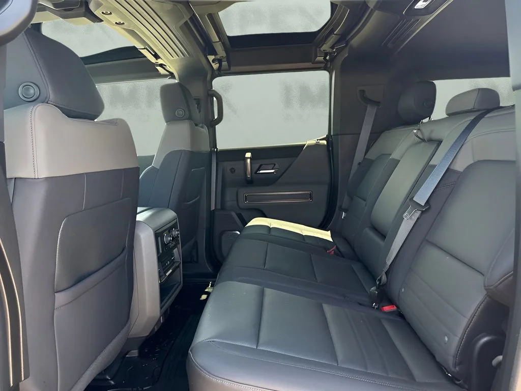 Used 2025 Void Black GMC 2X image 13