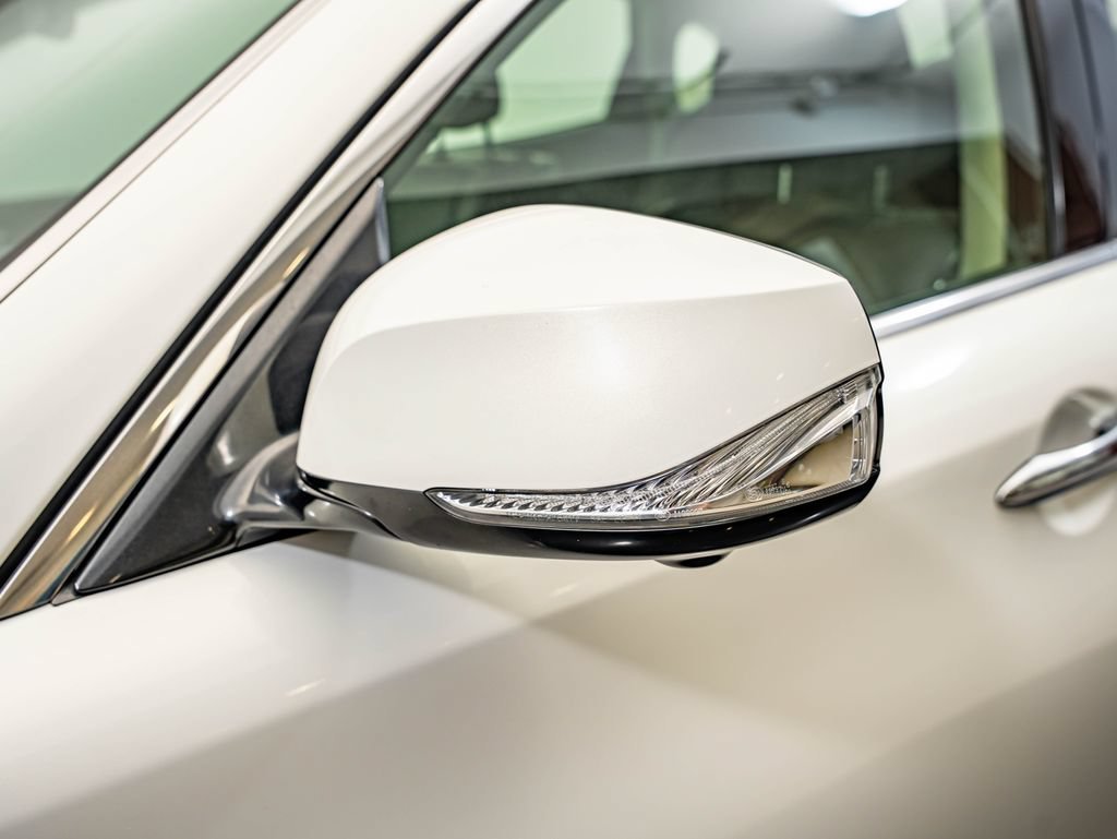 Used 2015 Moonlight White INFINITI 3.7X image 16