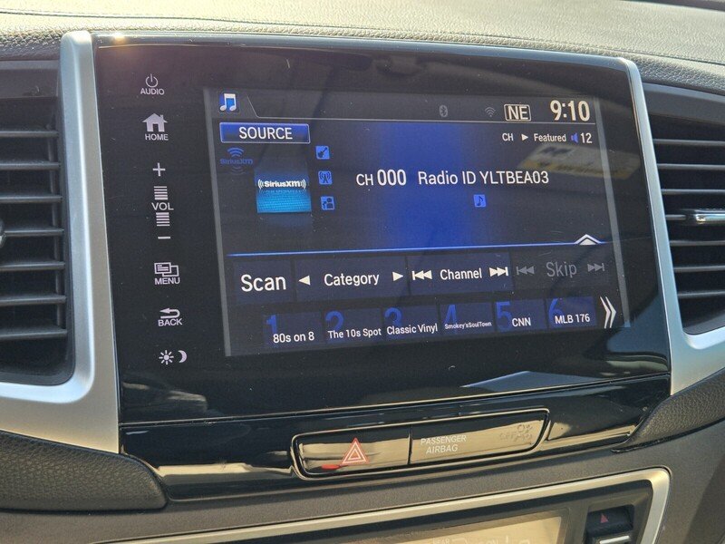 Used 2017  Honda EX-L image 20