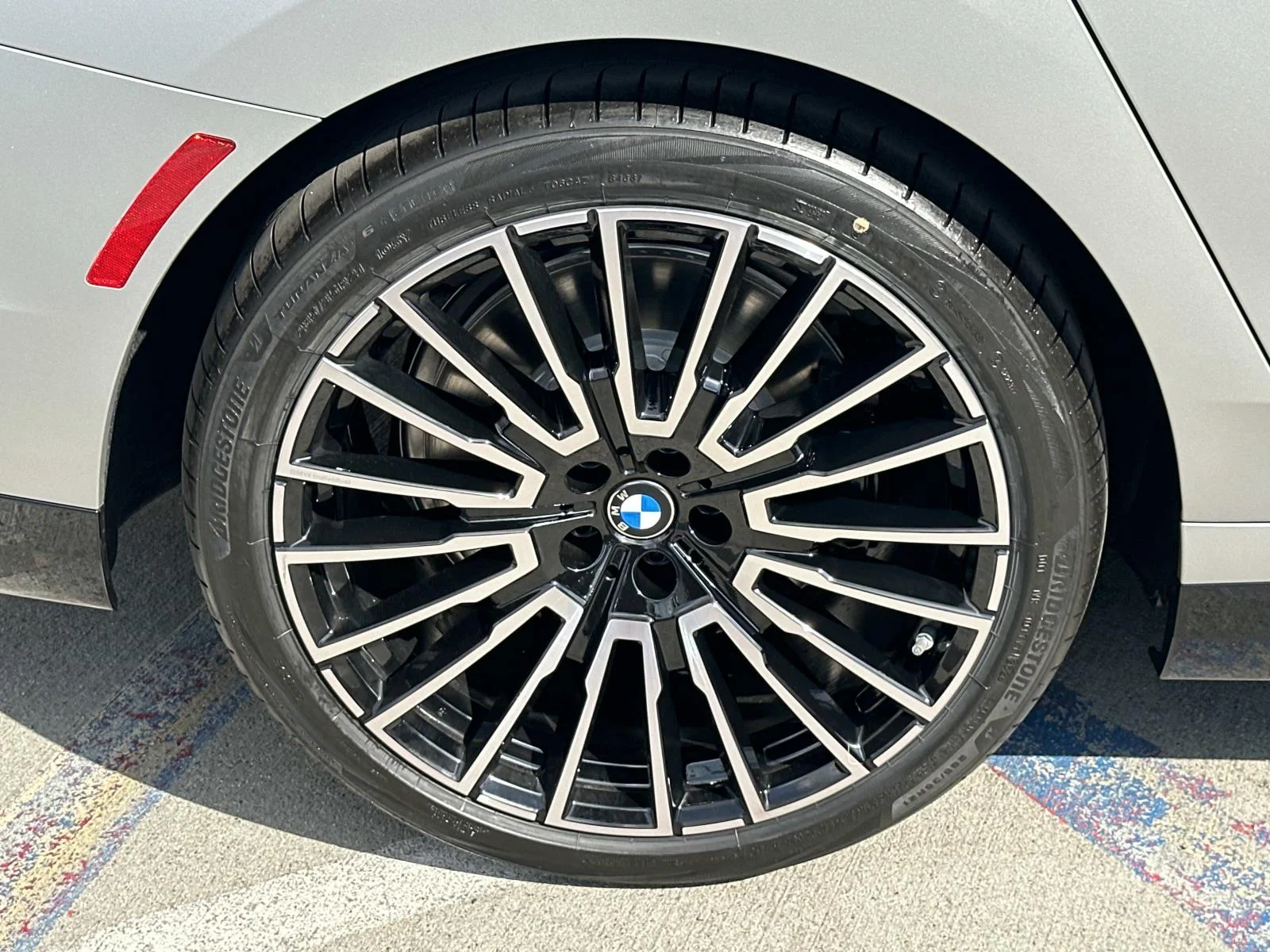 New 2027 Frozen Space Silver Metallic BMW 740i image 6