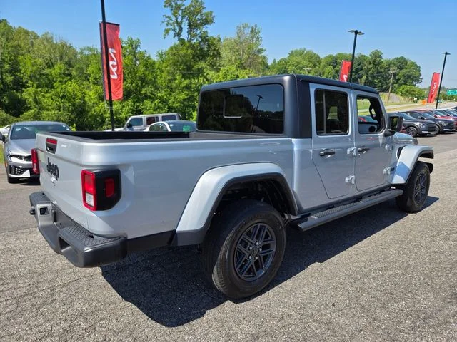 Used 2024 Silver Jeep Sport S image 11