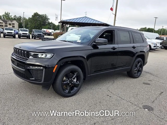 New 2026 Diamond Black Crystal Pearl-Coat Exterior Paint Jeep Limited image 3