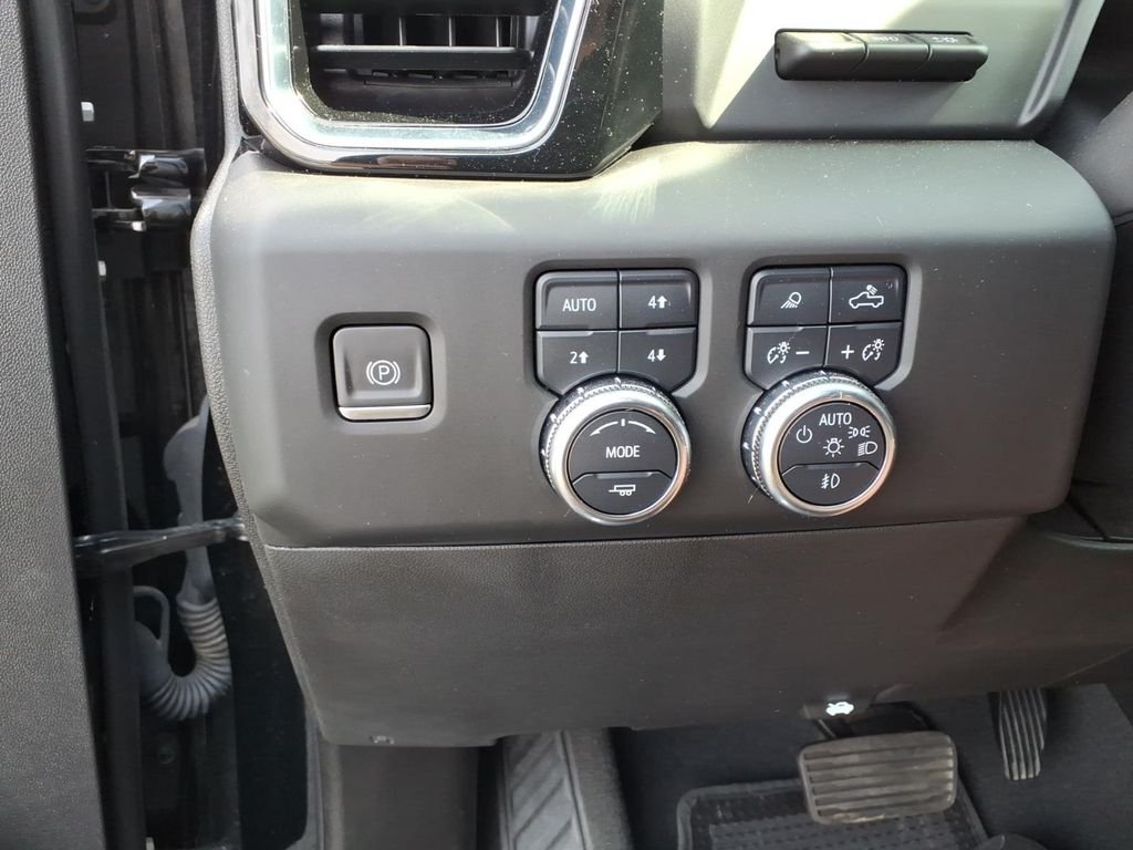 Used 2024 Onyx Black GMC Denali image 23