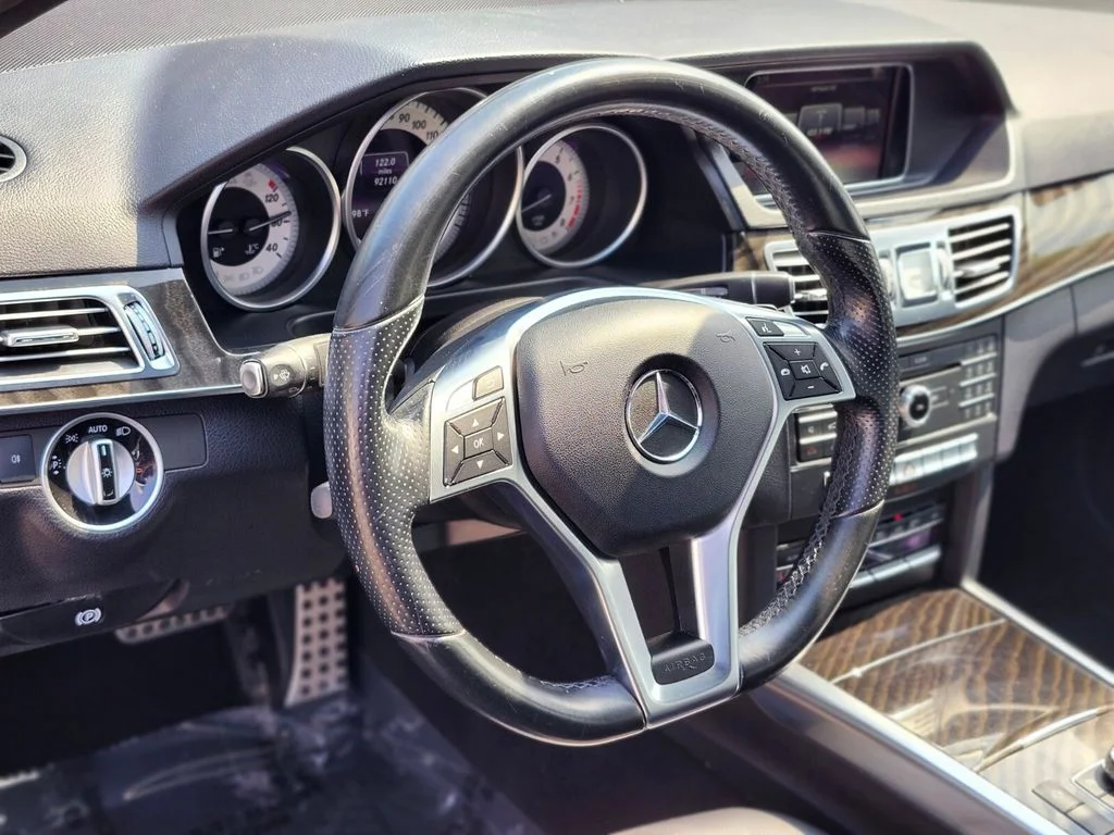 Used 2016  Mercedes-Benz E 350 image 21