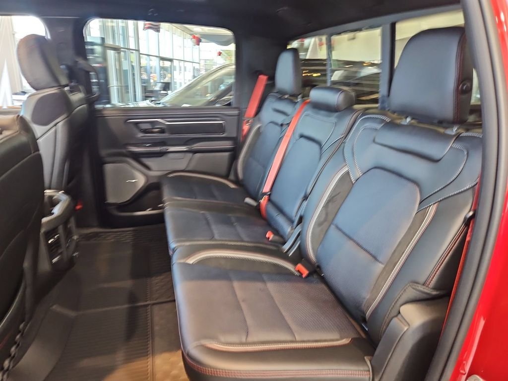New 2026 Molten Red Pearl-Coat Exterior Paint RAM Laramie image 13