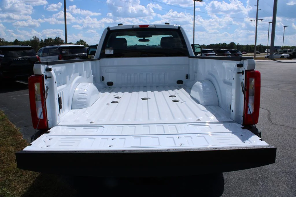 New 2027 Oxford White Ford F-350® XL image 14