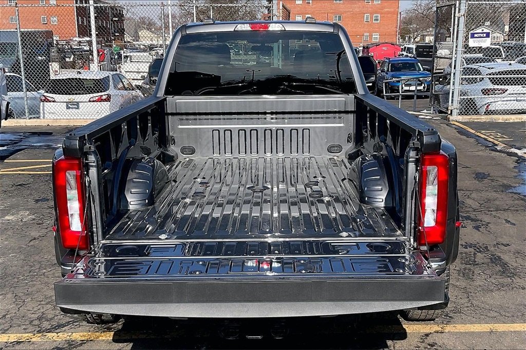 2024 FORD F-350 - Image 24