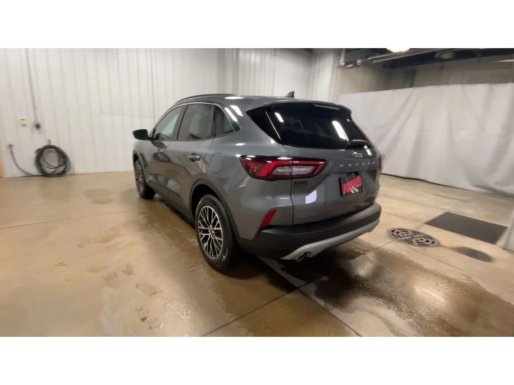 2023 Ford Escape PHEV - Photo 6