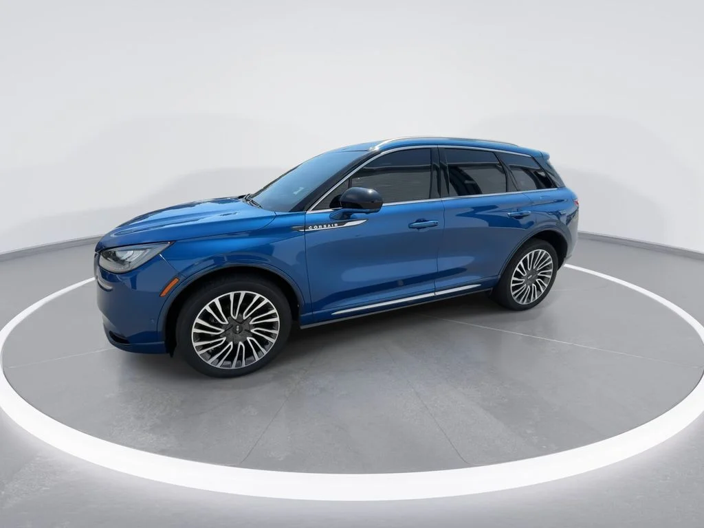 Used 2021 Blue Lincoln Standard image 4