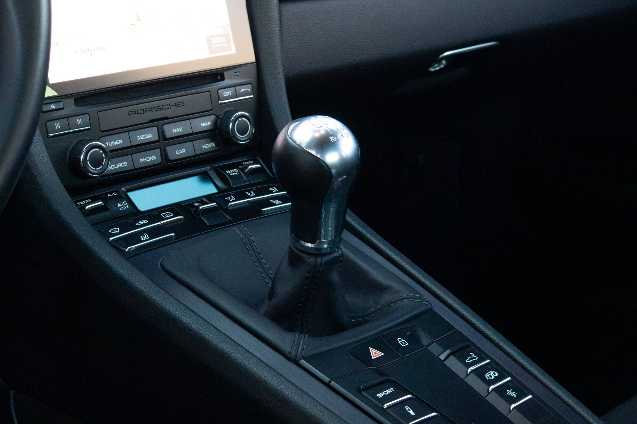 Used 2019 Chalk Porsche  image 13