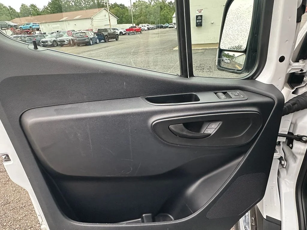 Used 2022  Mercedes-Benz Cargo Van 144 in. WB image 18
