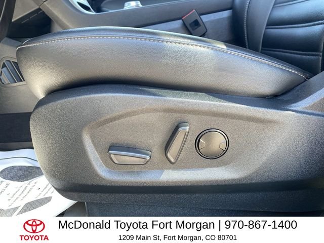 Used 2022 Black Ford SEL image 13