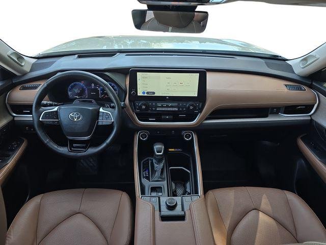 Certified Used 2024 COASTAL CREAM Toyota  image 9