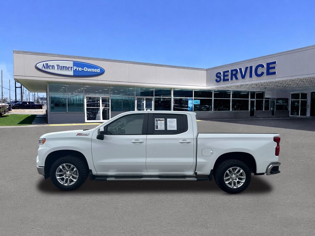 Used 2025 White Chevrolet LT image 4