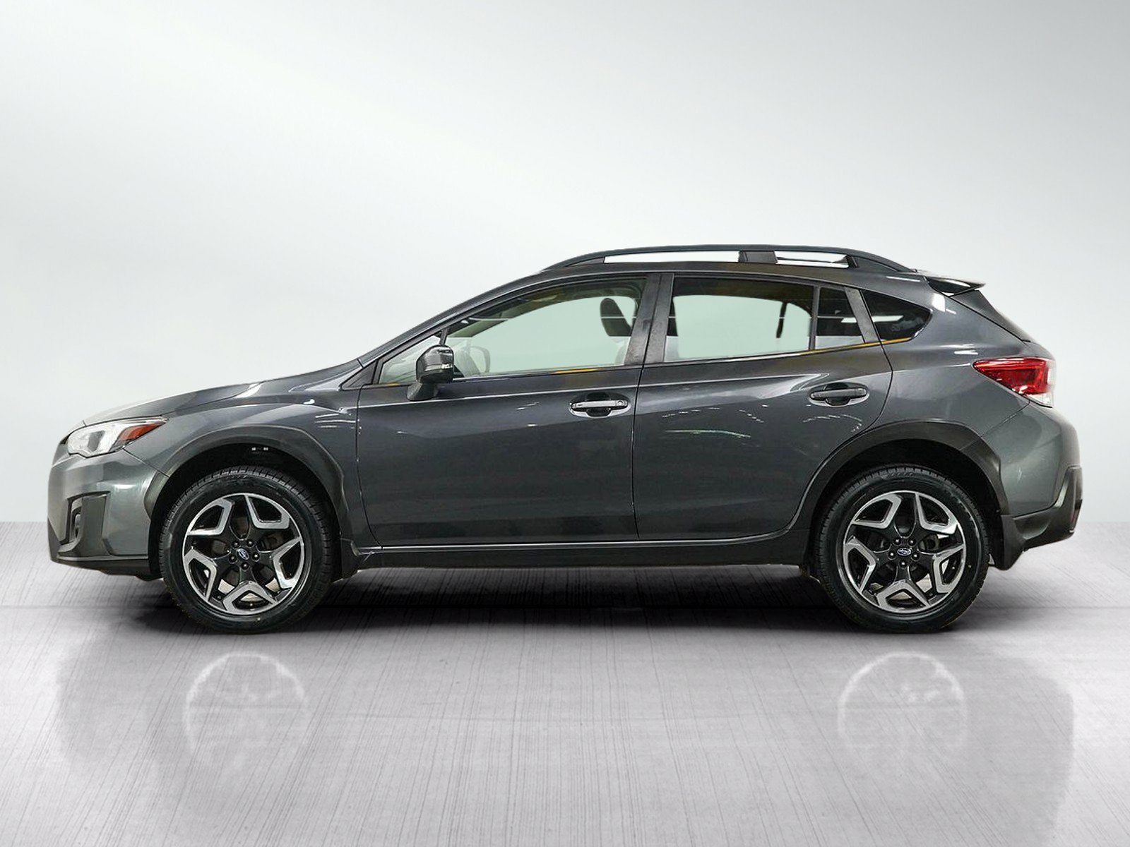 Used 2020 Magnetite Gray Metallic Subaru Limited image 2