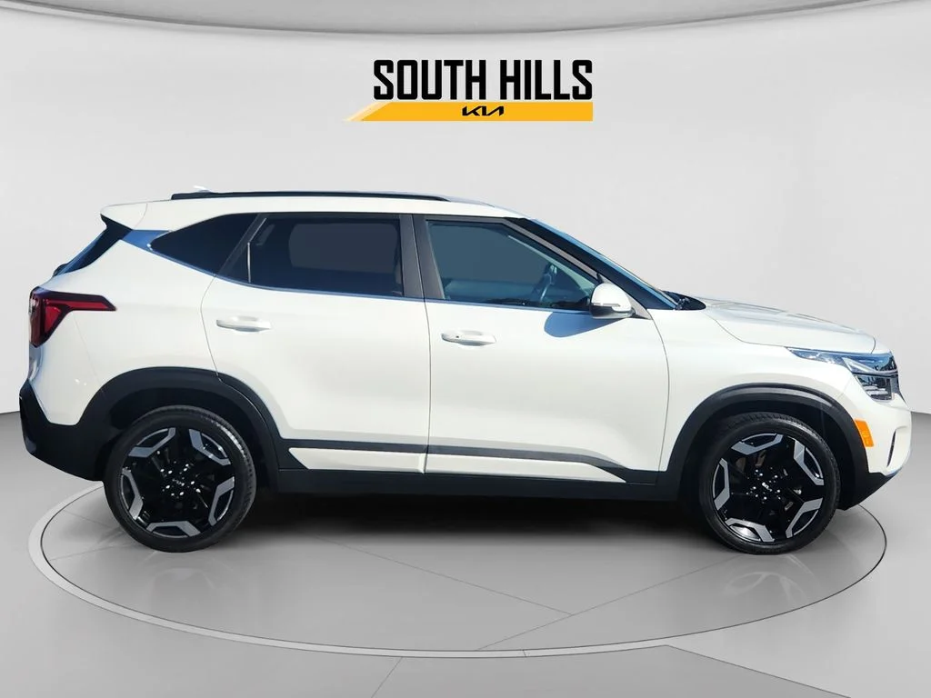Used 2024 White Kia SX image 6