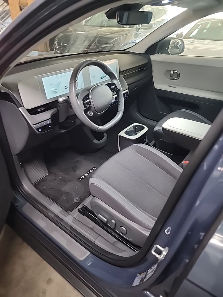 Certified Used 2024 Green Hyundai SEL image 6