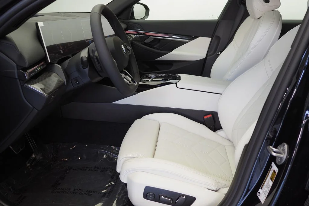 New 2027 Carbon Black Metallic BMW 530i image 8