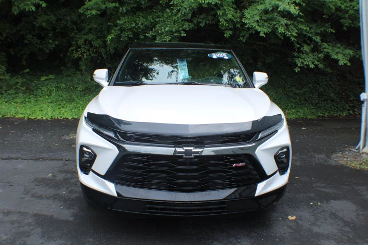 Used 2023 Iridescent Pearl Tricoat Chevrolet RS image 19