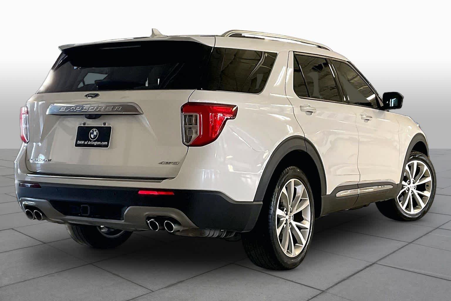 Used 2023 Star White Metallic Tri-Coat Ford Platinum image 12