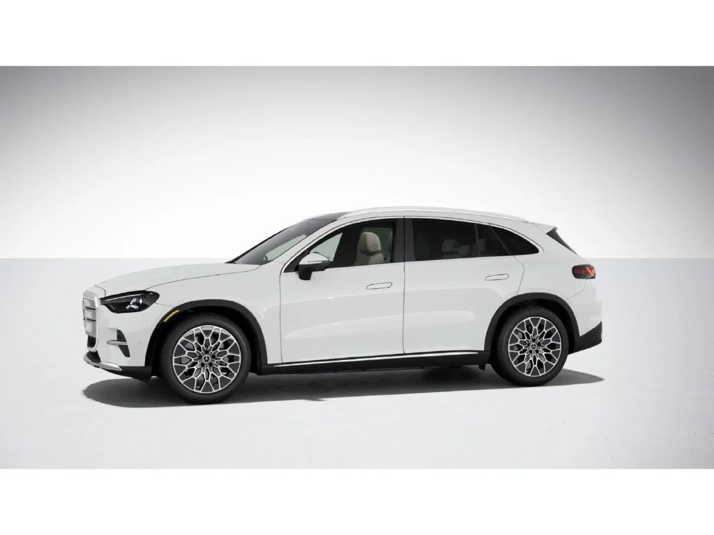 New 2027 White Mercedes-Benz GLC 400 image 36