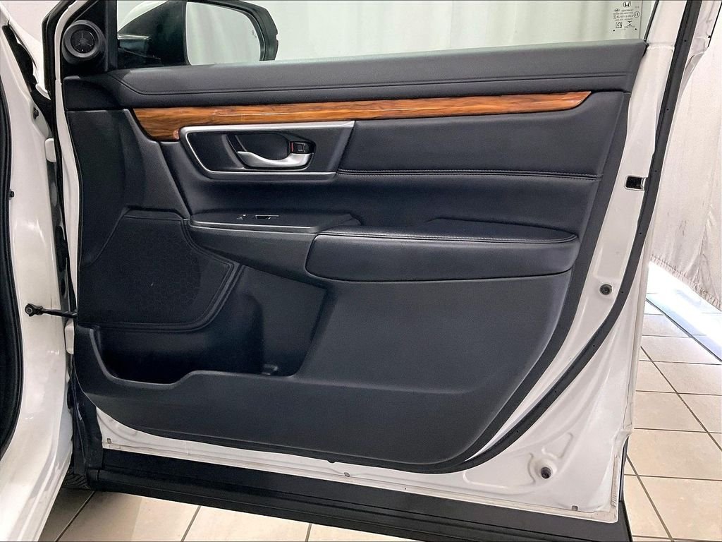 Used 2018 White Diamond Pearl Honda EX-L image 12