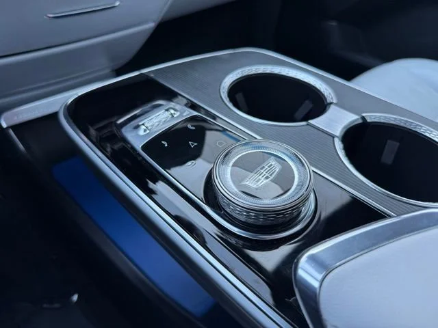 2024 Cadillac LYRIQ Luxury 1 - Photo 19