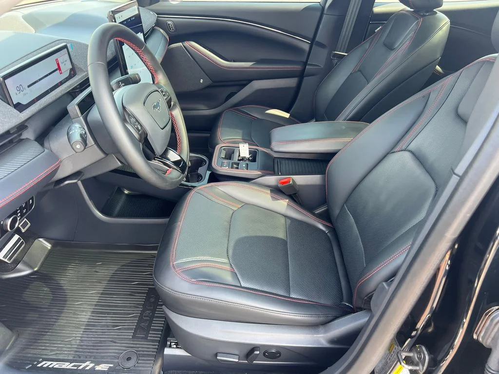 Used 2025 Black Ford Premium image 9