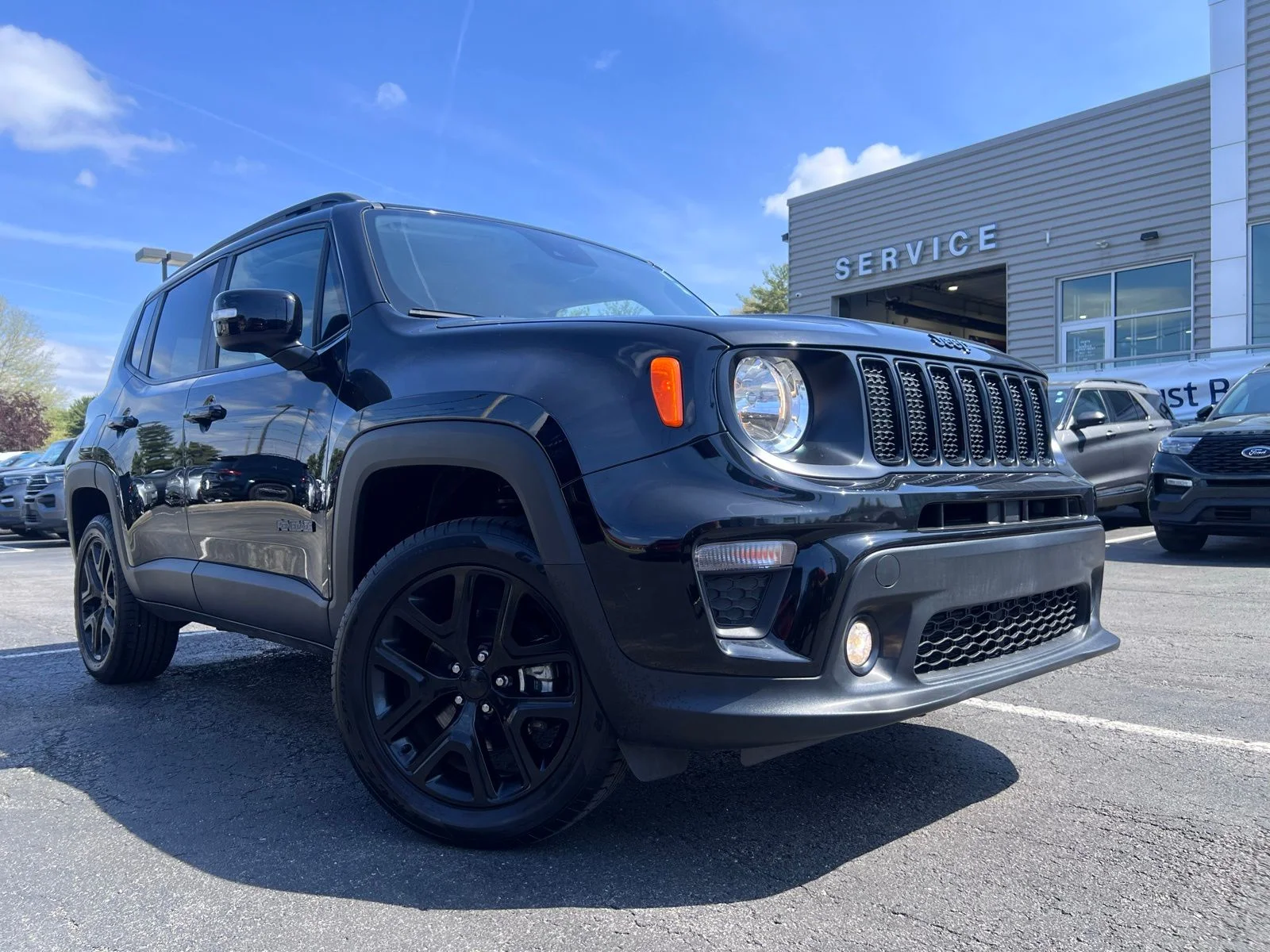 Used 2023 Black Clearcoat Jeep Altitude image 14