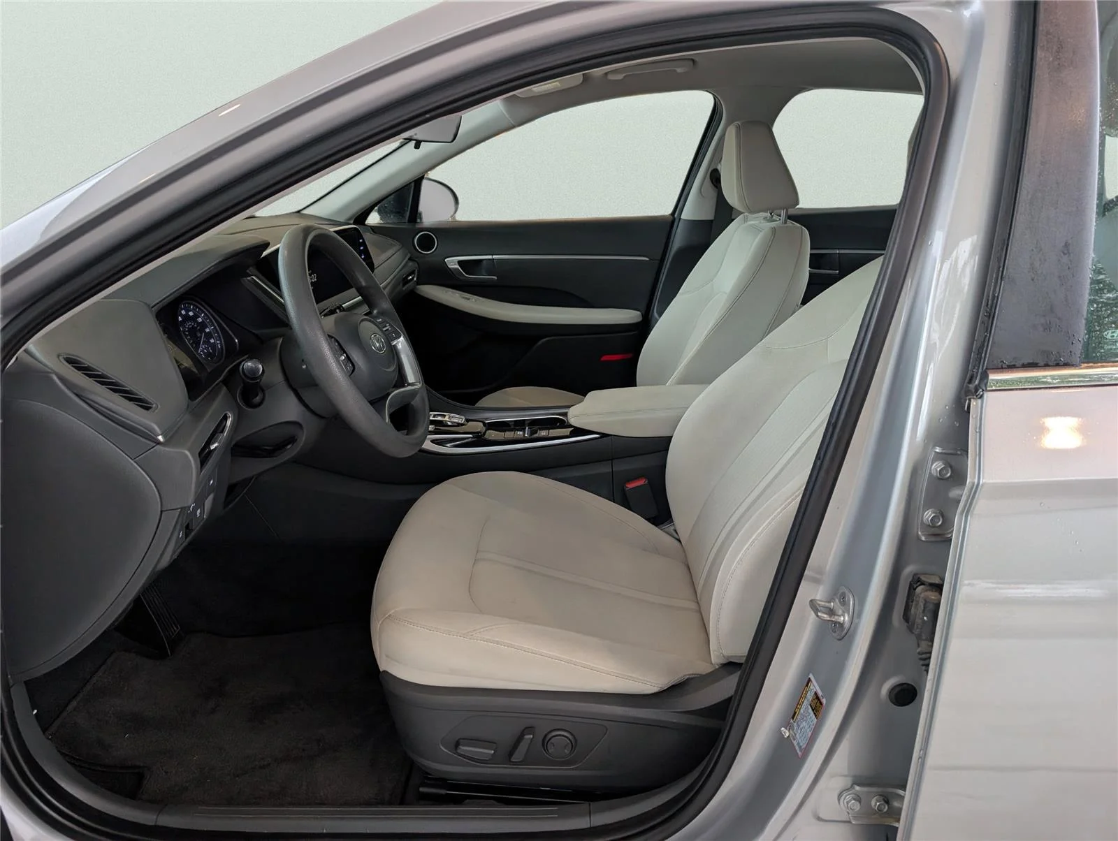 Used 2023 Curated Silver Hyundai SEL image 38