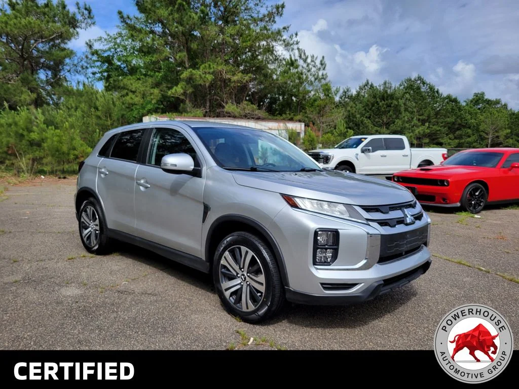 Used 2024  Mitsubishi  image 9