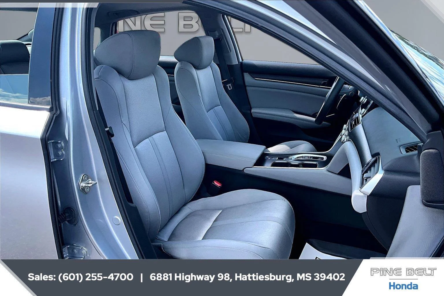 Used 2019 Lunar Silver Metallic Honda EX image 6