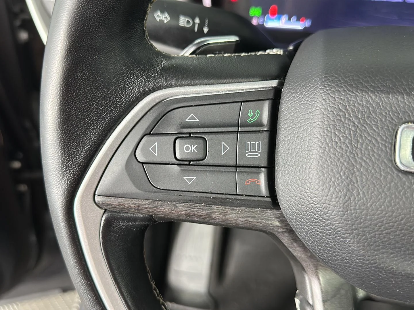 Used 2022 Baltic Gray Metallic Clearcoat Jeep Limited image 27
