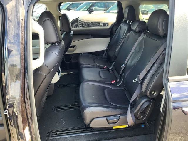 Used 2022 Blue Kia LXS image 12