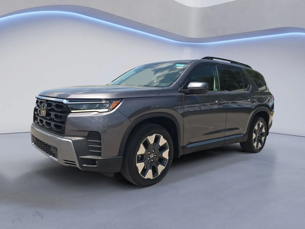 2026 Honda Pilot Touring AWD's photo