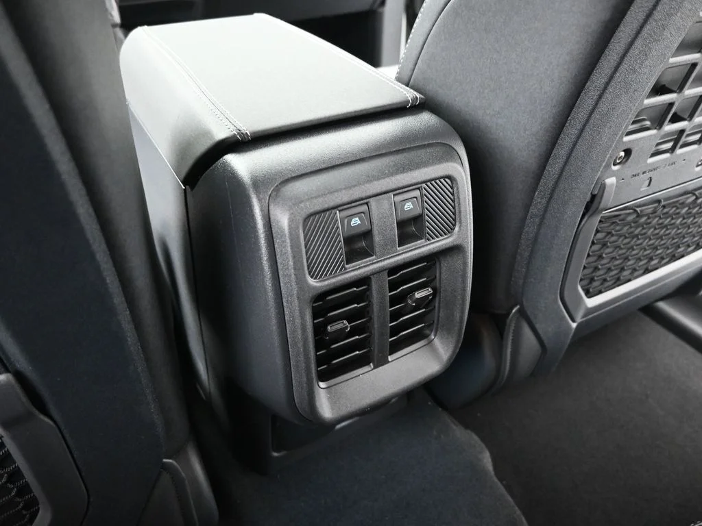 New 2026 Avalanche Gray Ford Big Bend image 18