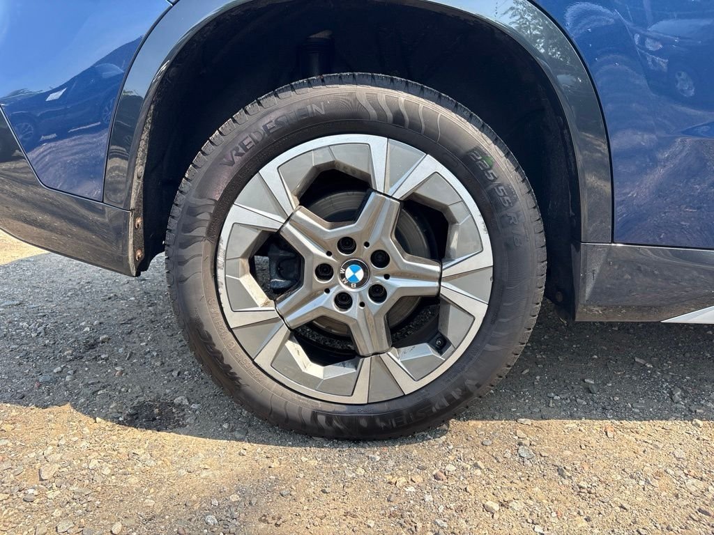 Used 2023 Blue BMW xDrive28i image 19