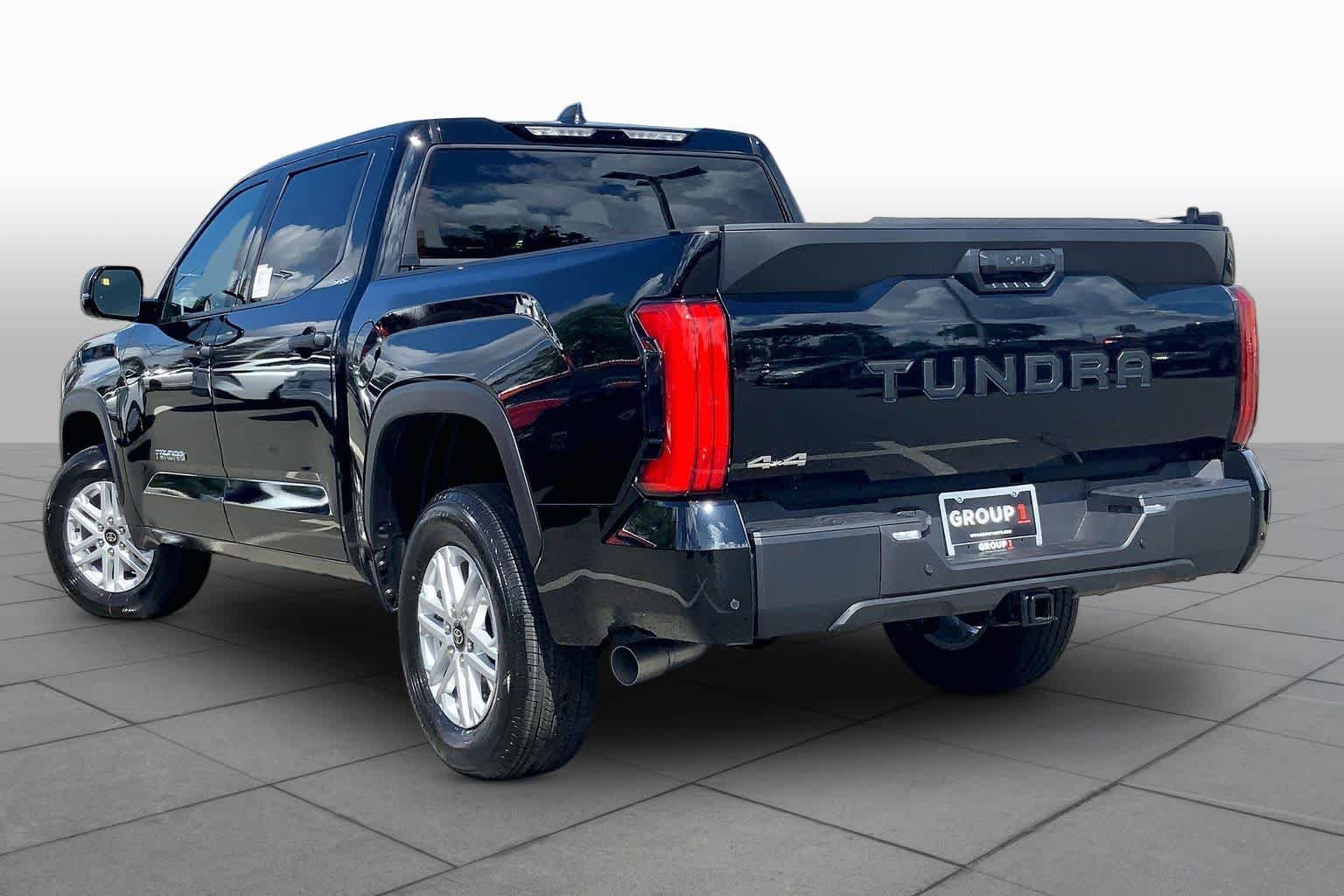 New 2026 Midnight Black Metallic Toyota SR5 image 12