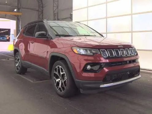 Used 2025 Red Hot Pearlcoat Jeep Limited image 4