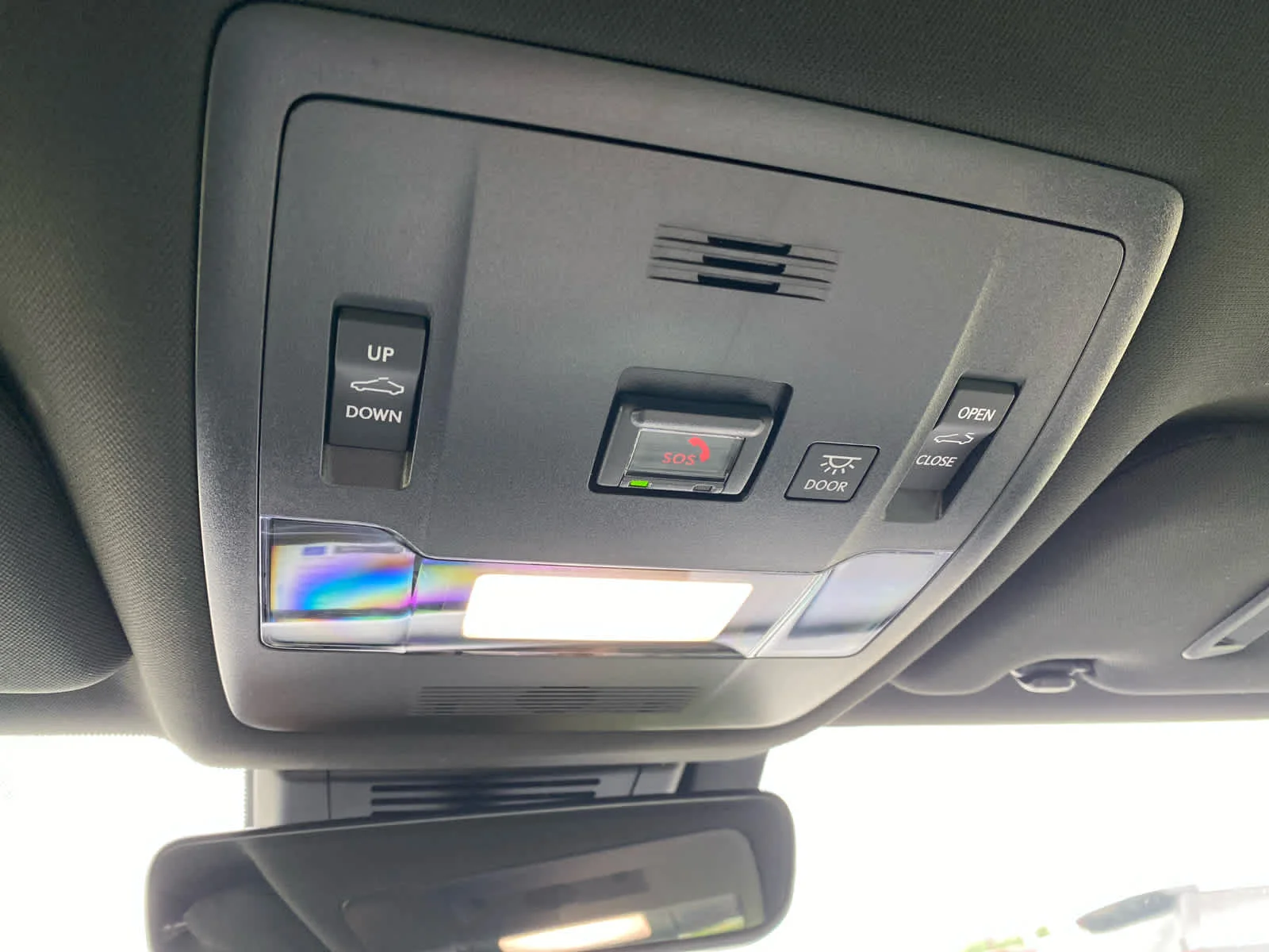 Used 2025  Lexus UX 300h image 19