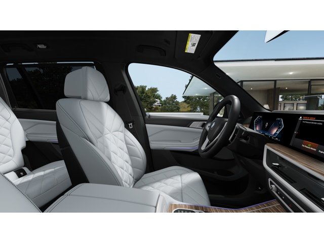 New 2027 Mineral White Metallic BMW X7 40i image 9