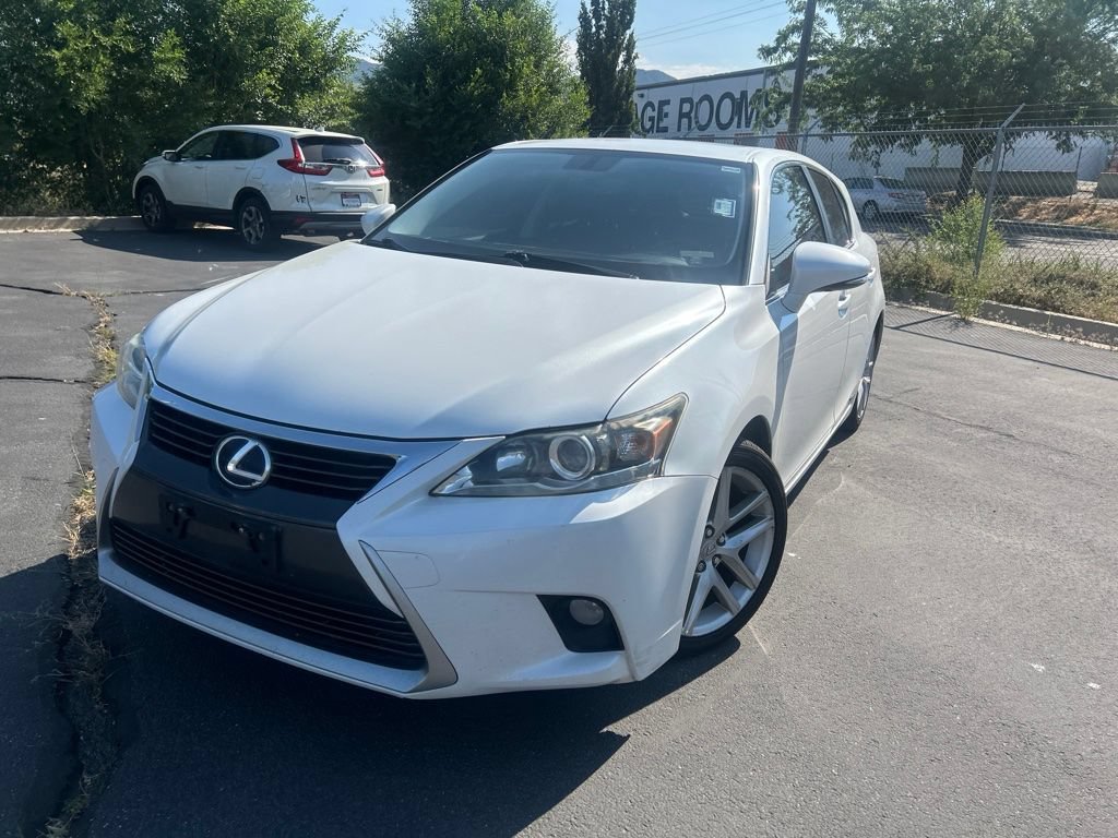 Used 2015 White Lexus 200h image 9